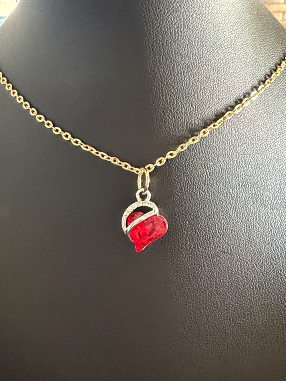 Gold-Tone Chain with Red Heart Crystal Pendant Fashion Jewelry